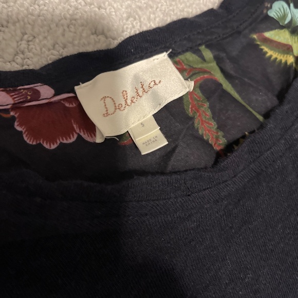 Tshirt - Picture 2 of 3